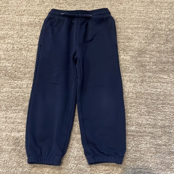 Variety of little Boy Pants and Joggers (XS) - Picture 5 of 9